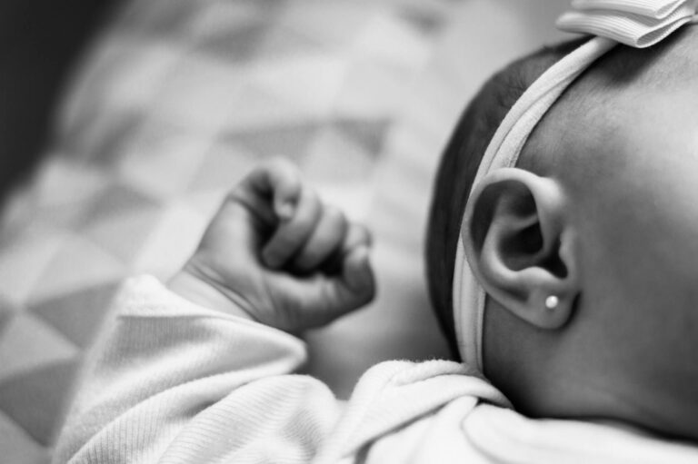 Baby's ears on flight